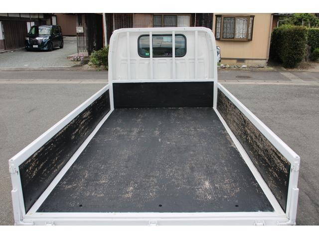 いすゞエルフ平ボディ小型（2t・3t）[写真09]