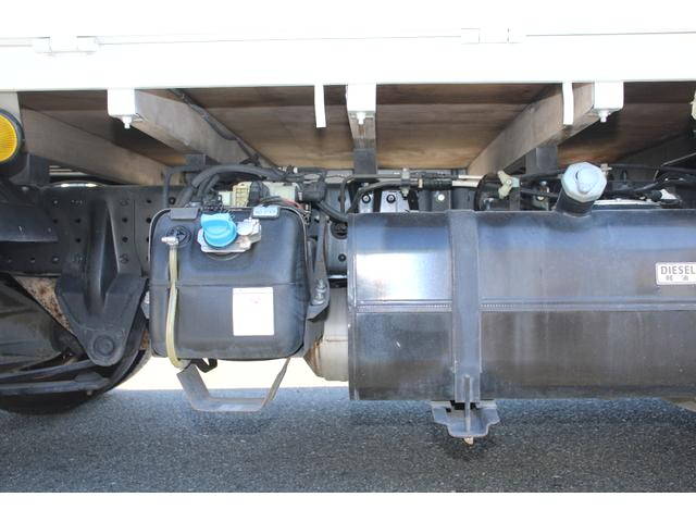 三菱ふそうキャンター平ボディ小型（2t・3t）[写真27]