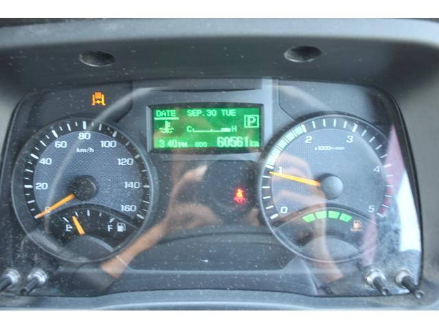 三菱ふそうキャンター平ボディ小型（2t・3t）[写真32]