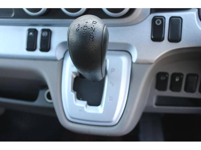 三菱ふそうキャンター平ボディ小型（2t・3t）[写真35]