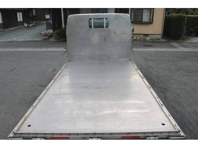 三菱ふそうキャンター平ボディ小型（2t・3t）[写真13]