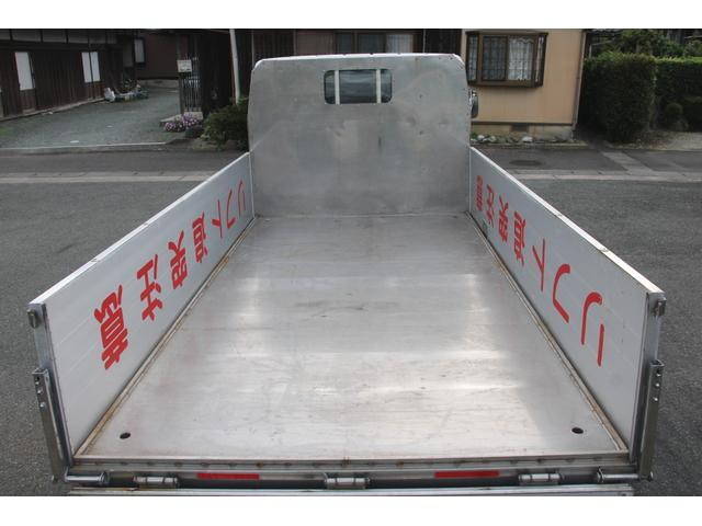 三菱ふそうキャンター平ボディ小型（2t・3t）[写真15]