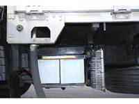 三菱ふそうキャンター平ボディ小型（2t・3t）[写真21]