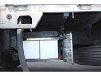 三菱ふそうキャンター平ボディ小型（2t・3t）[写真24]