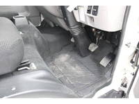 三菱ふそうキャンター平ボディ小型（2t・3t）[写真32]