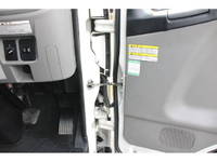 三菱ふそうキャンター平ボディ小型（2t・3t）[写真36]