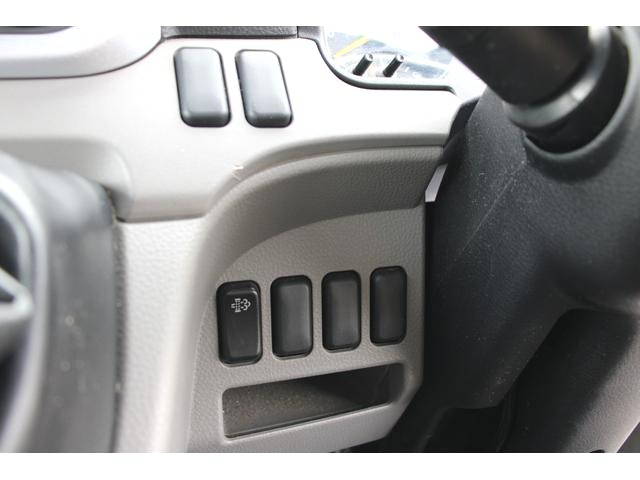 三菱ふそうキャンター平ボディ小型（2t・3t）[写真38]