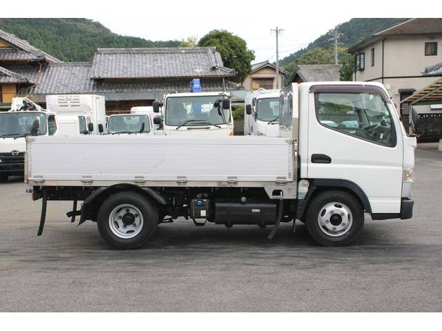 三菱ふそうキャンター平ボディ小型（2t・3t）[写真05]