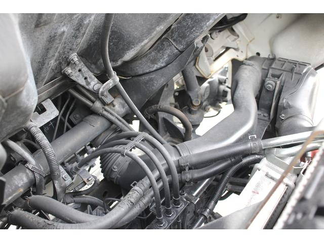 三菱ふそうキャンター平ボディ小型（2t・3t）[写真09]