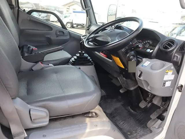 トヨタトヨエース幌車小型（2t・3t）[写真27]