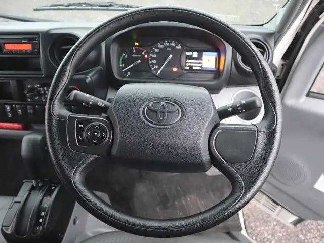 トヨタダイナ平ボディ小型（2t・3t）[写真32]