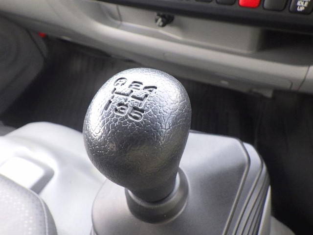 トヨタダイナ平ボディ小型（2t・3t）[写真13]