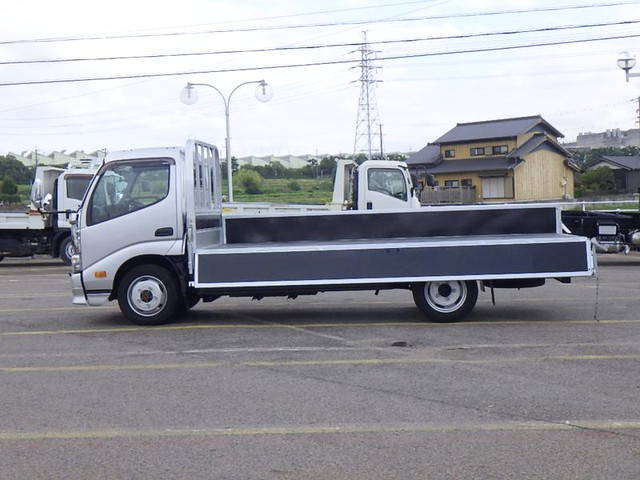 トヨタダイナ平ボディ小型（2t・3t）[写真22]