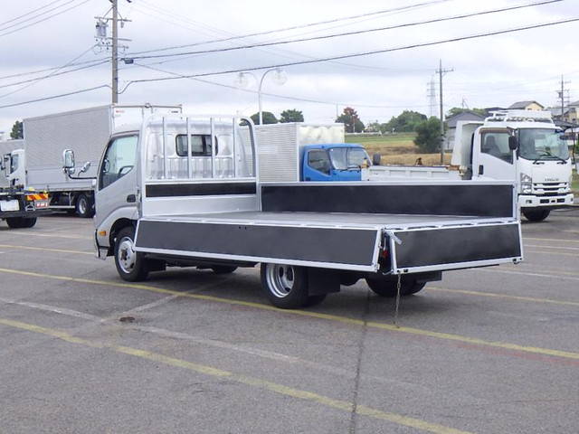 トヨタダイナ平ボディ小型（2t・3t）[写真23]