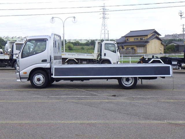 トヨタダイナ平ボディ小型（2t・3t）[写真07]