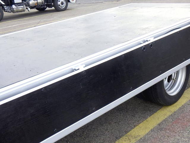 トヨタダイナ平ボディ小型（2t・3t）[写真08]