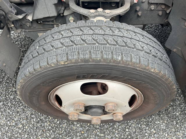 三菱ふそうキャンターアルミバン小型（2t・3t）[写真15]