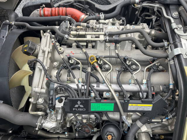 三菱ふそうキャンターアルミバン小型（2t・3t）[写真18]