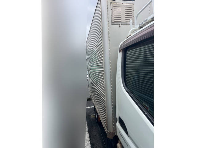 三菱ふそうキャンターアルミバン小型（2t・3t）[写真03]