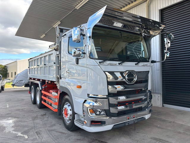 日野プロフィア深ダンプ（土砂禁ダンプ）大型（10t）[写真03]