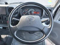 トヨタトヨエース平ボディ小型（2t・3t）[写真05]