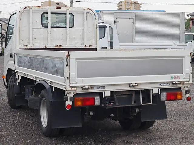 トヨタダイナ平ボディ小型（2t・3t）[写真02]