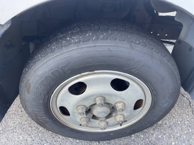 日産アトラス平ボディ小型（2t・3t）[写真12]