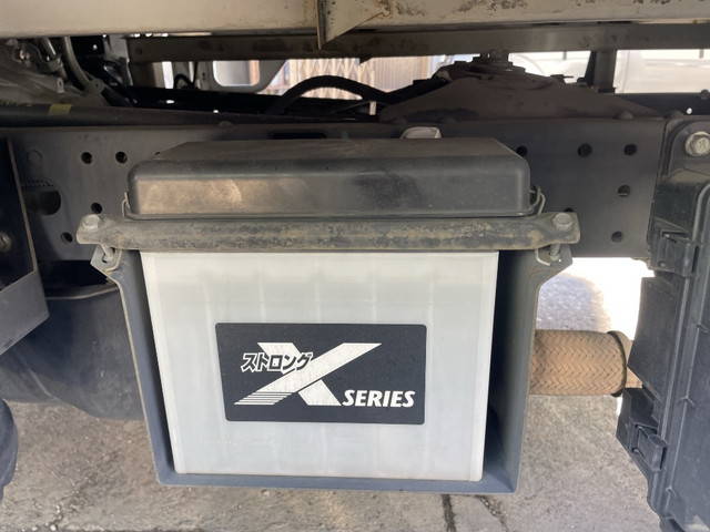 日産アトラス平ボディ小型（2t・3t）[写真17]