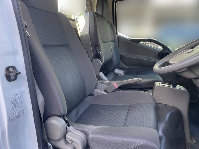 日産アトラス平ボディ小型（2t・3t）[写真31]