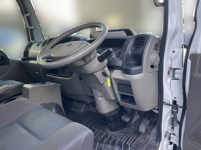 日産アトラス平ボディ小型（2t・3t）[写真32]