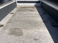 日産アトラス平ボディ小型（2t・3t）[写真09]