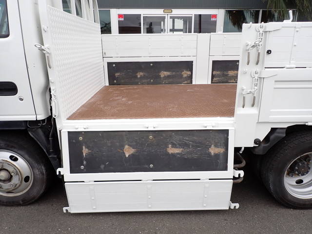 いすゞエルフ平ボディ小型（2t・3t）[写真16]