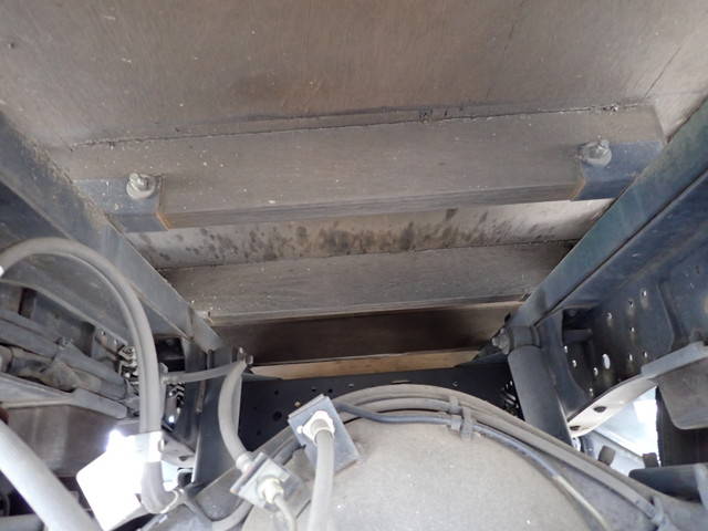 いすゞエルフ平ボディ小型（2t・3t）[写真26]