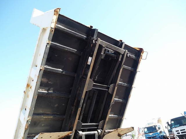 いすゞエルフローダーダンプ小型（2t・3t）[写真19]