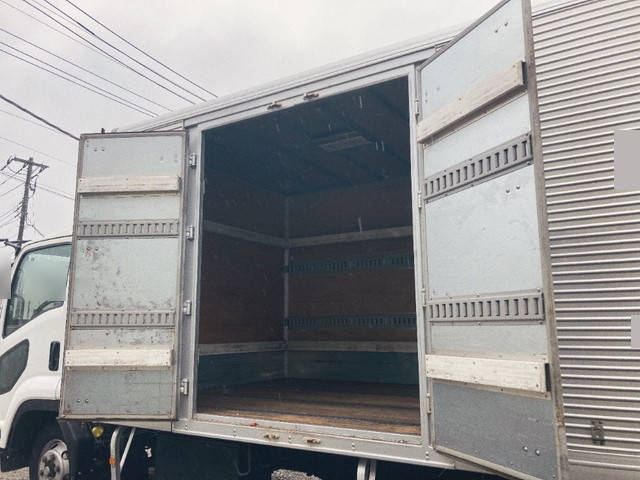 いすゞフォワードアルミバン中型（4t）[写真14]