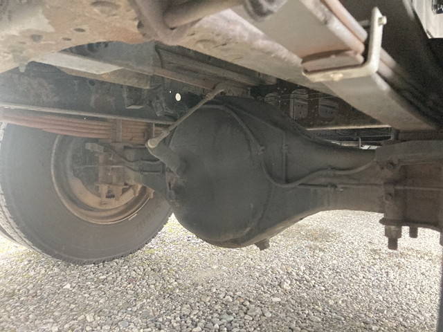 いすゞフォワードアルミバン中型（4t）[写真25]