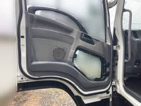 いすゞフォワードアルミバン中型（4t）[写真30]