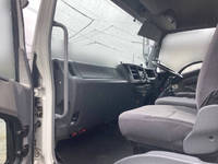 いすゞフォワードアルミバン中型（4t）[写真32]