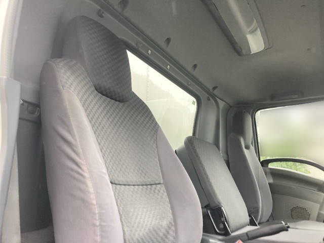 いすゞフォワードアルミバン中型（4t）[写真33]