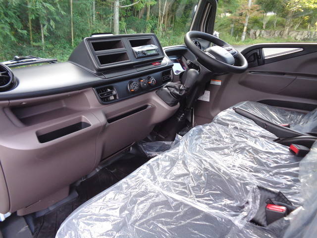 三菱ふそうキャンターダンプ小型（2t・3t）[写真28]