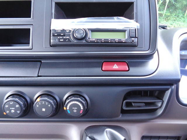 三菱ふそうキャンターダンプ小型（2t・3t）[写真33]