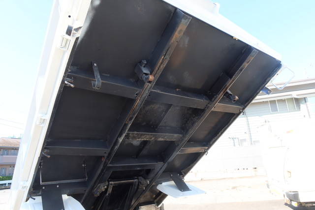 いすゞエルフダンプ小型（2t・3t）[写真10]