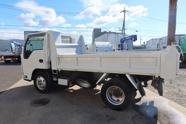 いすゞエルフダンプ小型（2t・3t）[写真06]