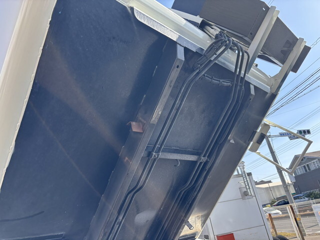 三菱ふそうキャンターパッカー車（塵芥車）小型（2t・3t）[写真11]