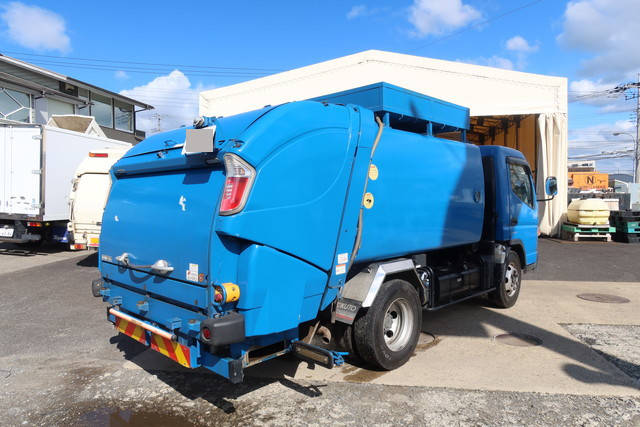 三菱ふそうキャンターパッカー車（塵芥車）小型（2t・3t）[写真02]