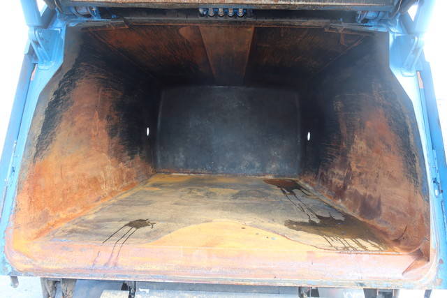 三菱ふそうキャンターパッカー車（塵芥車）小型（2t・3t）[写真23]