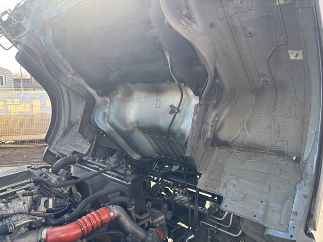 三菱ふそうキャンターパッカー車（塵芥車）小型（2t・3t）[写真25]