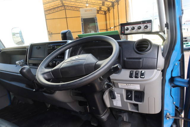 三菱ふそうキャンターパッカー車（塵芥車）小型（2t・3t）[写真27]