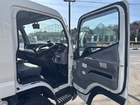 三菱ふそうキャンターパッカー車（塵芥車）小型（2t・3t）[写真28]