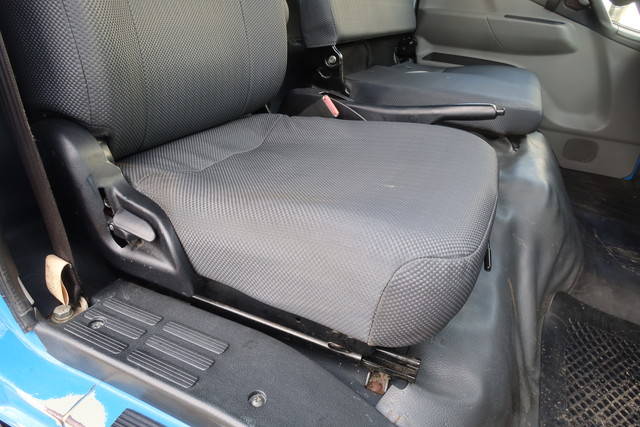 三菱ふそうキャンターパッカー車（塵芥車）小型（2t・3t）[写真29]